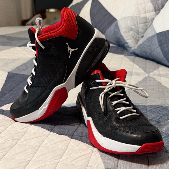 jordan max aura 3 unisex